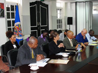Las Comisionadas Dinah Shelton y Tracy Robinson en reunión con Winston Lackin, Ministro de Relaciones Exteriores de Suriname. 