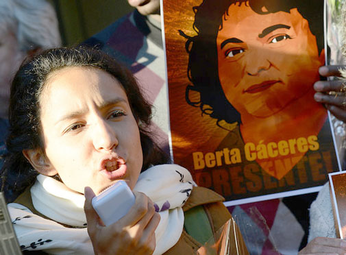 Manifestación por la muerte de Berta Cáceres frente la OEA, Washington D.C.
