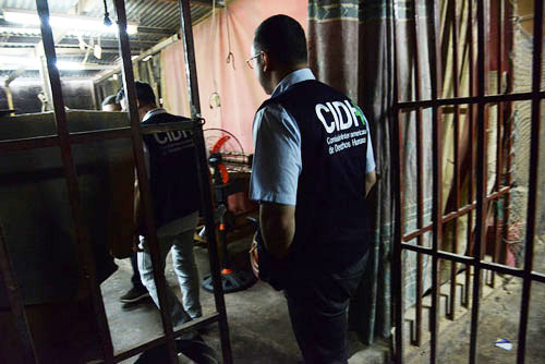 Comision Interamericana de Derechos Humanos ingresa al Centro Penal San Pedro Sula, Honduras