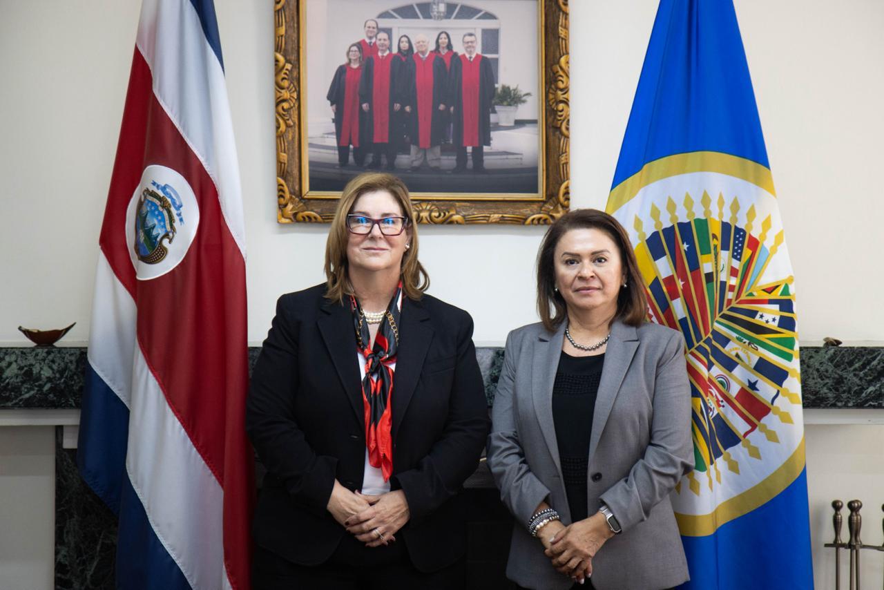 Reunión con la Presidenta de la CorteIDH, Sra. Jueza Nancy Hernández López. Conversamos sobre temas de interés siendo la Corte el órgano judicial autónomo de la Organización de los Estados Americanos con sede en Costa Rica(22 de enero de 2024)