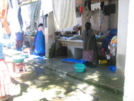 Area para lavar ropa del Centro de Orientación Femenina Obrajes, La Paz, Bolivia